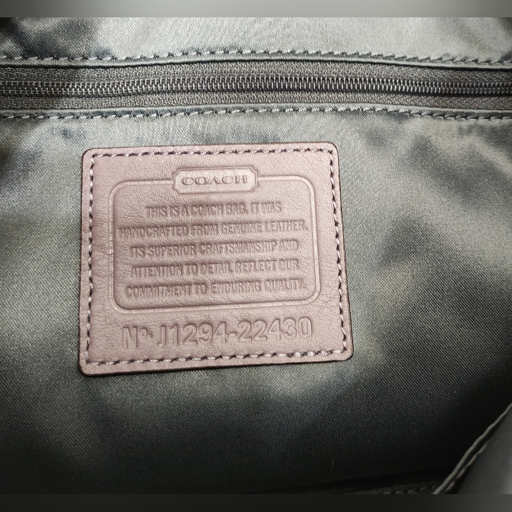 NWT Coach 22430 Hallie Color-block Leather Tote Cappuccino/Oyster - Picture 15 of 16